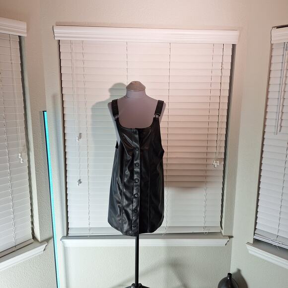 Celebrity Pink Sleeveless Button Up Size L Black Goth Dress - Picture 10 of 11